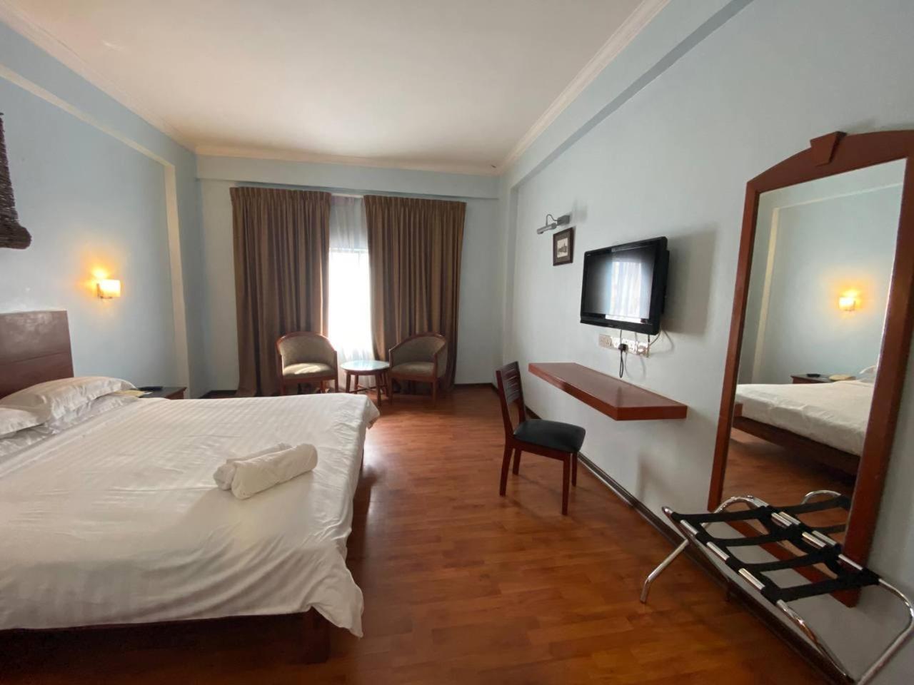 Deluxe King Room